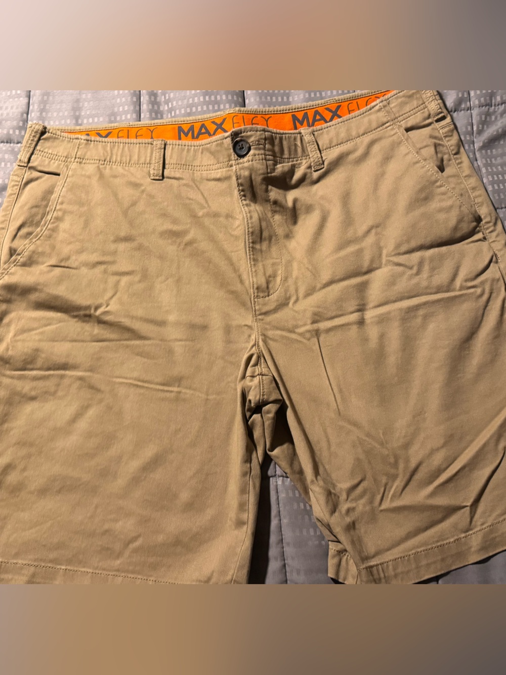 Excellent condition urban pipeline Khaki Shorts with MaxFlex Waistband